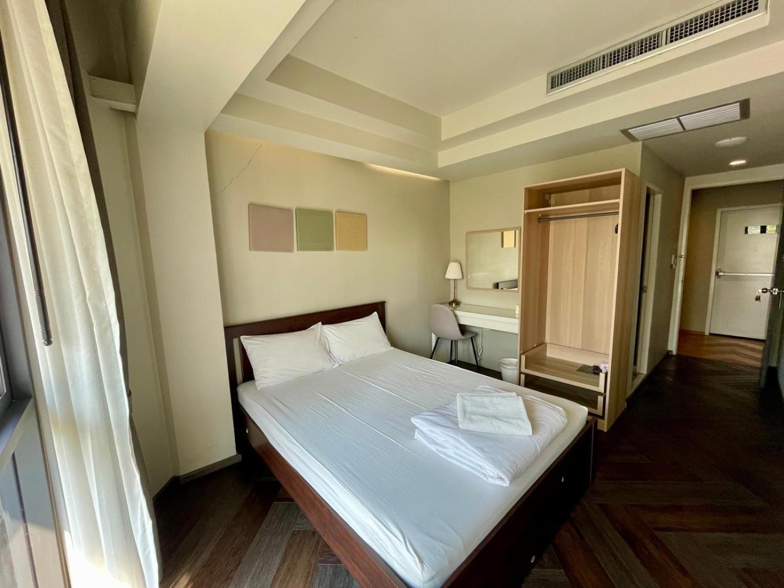 Collection O The Spades Hostel Bangkok Exterior photo