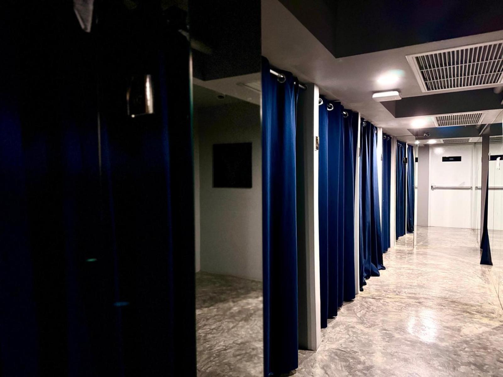 Collection O The Spades Hostel Bangkok Exterior photo