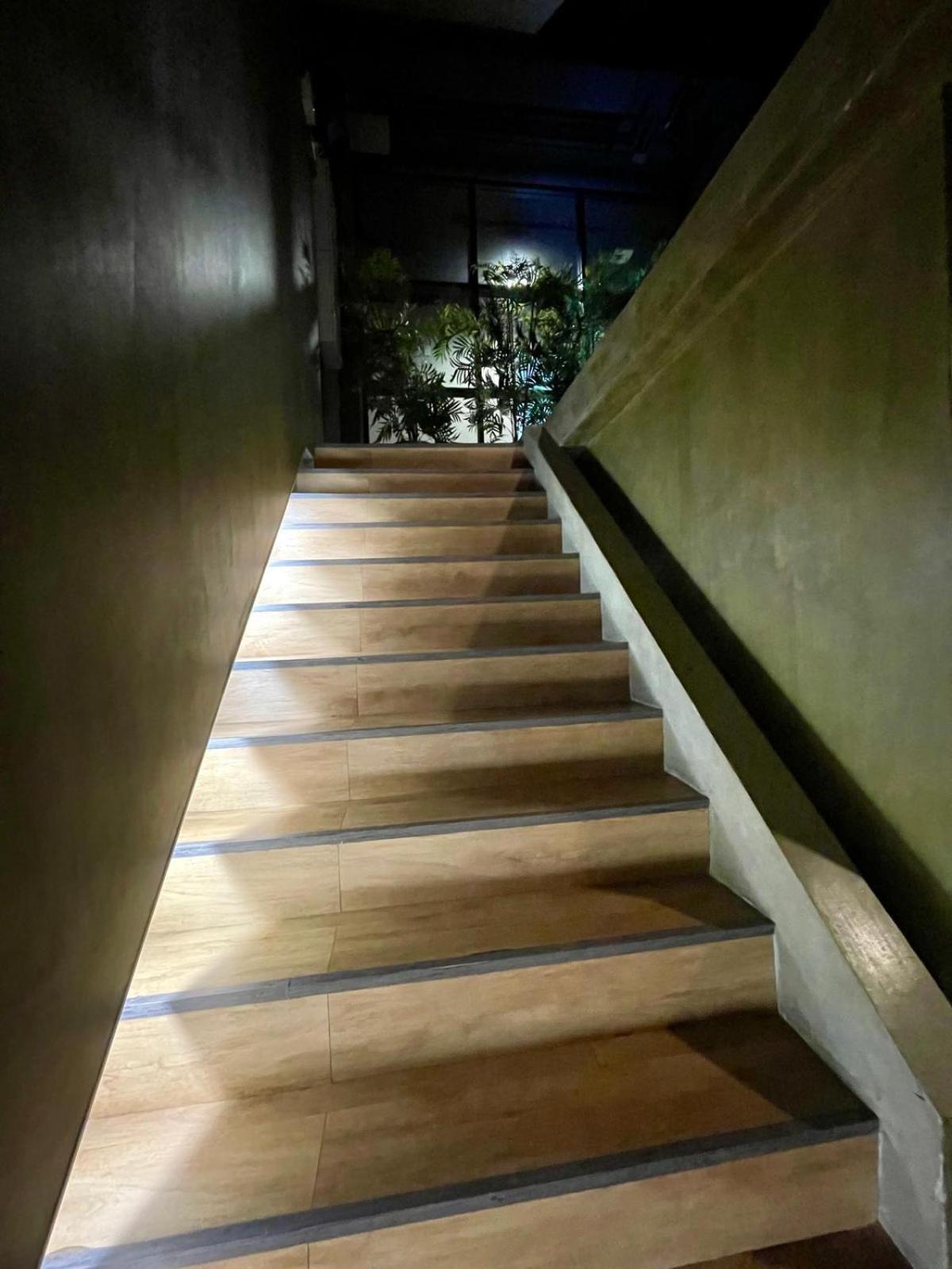 Collection O The Spades Hostel Bangkok Exterior photo