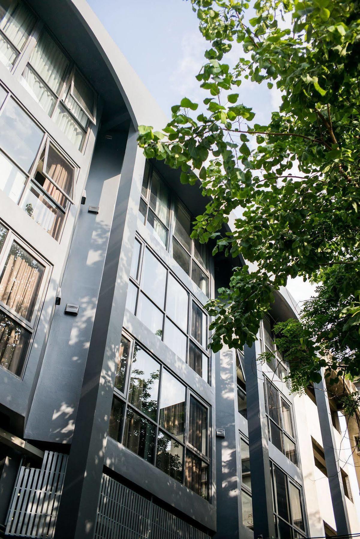 Collection O The Spades Hostel Bangkok Exterior photo